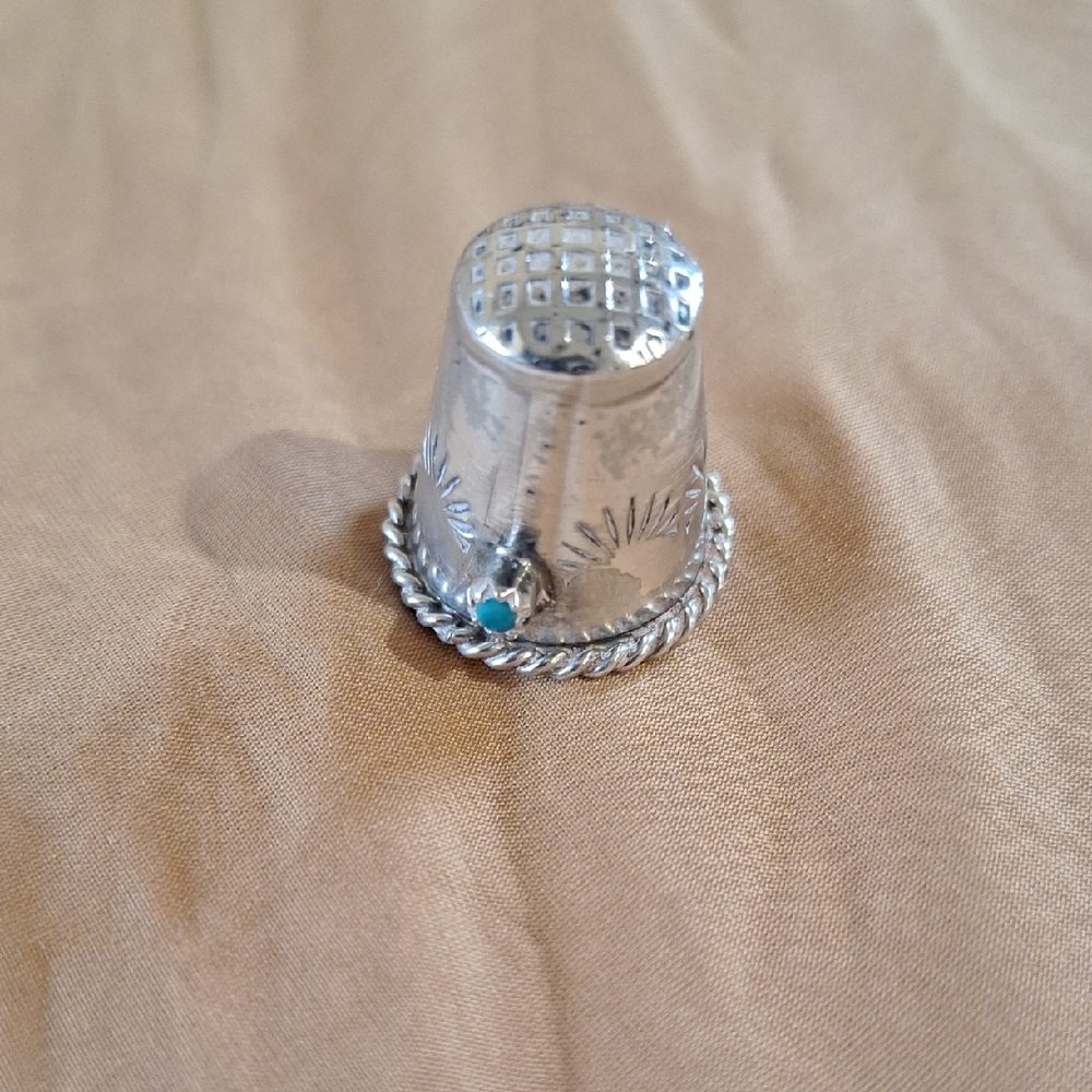 Elegant Silver Thimble with Turquoise Accent